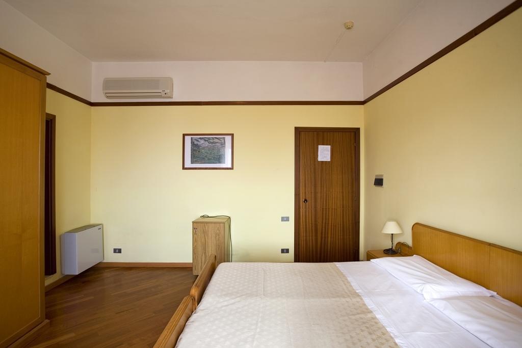 Hotel Vittoria Sapri Phòng bức ảnh